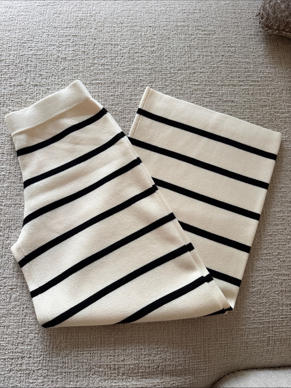 New Vici size M pants